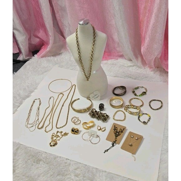 Jewelry Lot Golden Essence Goldtone Theme Clean Curated Bundle Free Gift - Picture 1 of 16